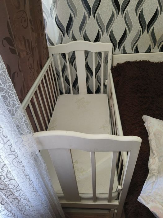 Продам детскую кроватку