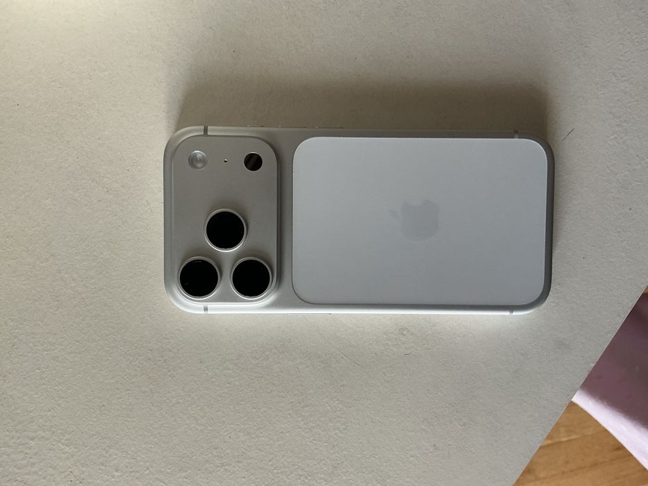 iPhone 17 Pro 256 ГБ, серебристый