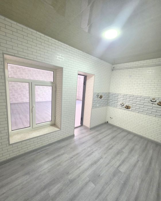 Кибрай тумани Хосилдор(Қизилту-1) маҳалласида 1,8 сот. 3 хона янги уй