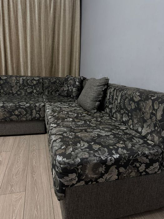 Продам угловой диван б/у г. Астана