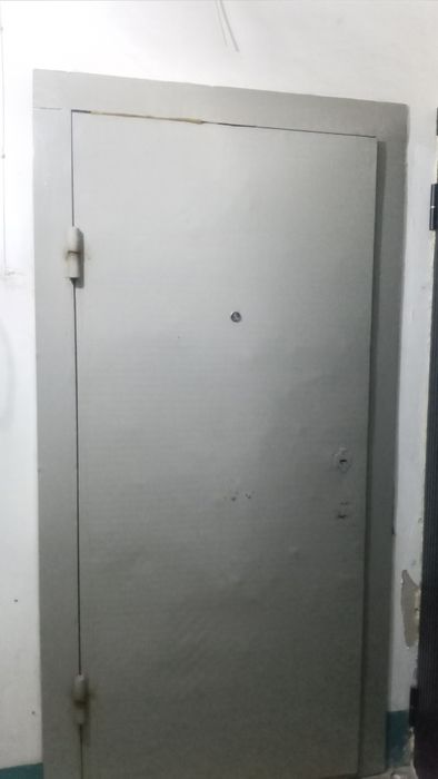 Продам железную дверь. Б/у. 25 тыс.