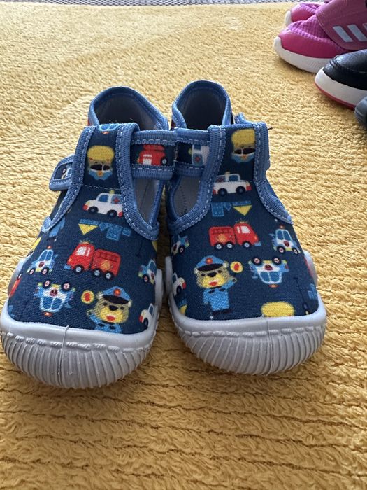 Нови пантофи Колев и Колев