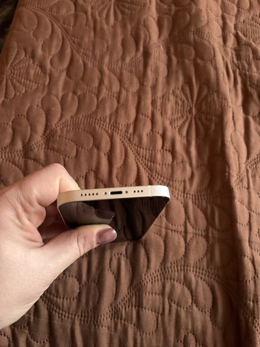 Iphone 12 без забележки75% капацитет на батерията