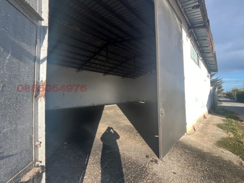 Дава се под наем Склад в Кнежа - 360 кв.м за 550.8 € - Снимка #1