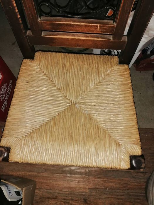 Стол от масив варен дъб