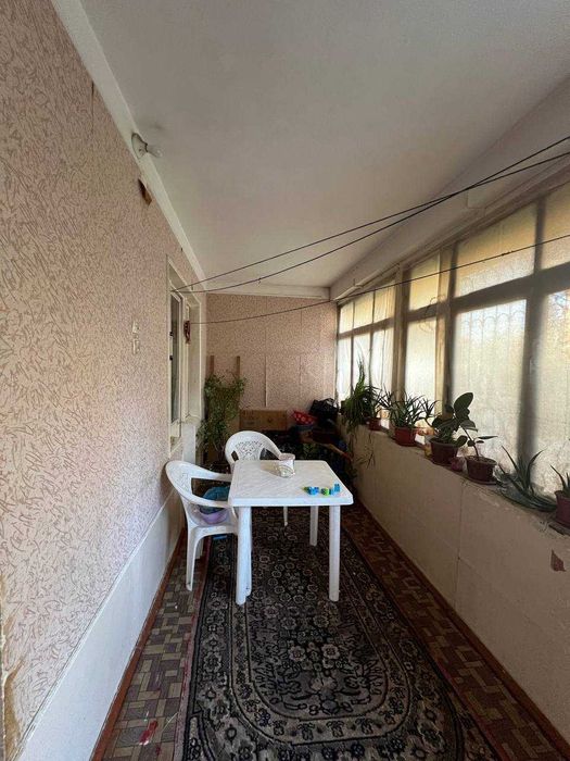 Продается квартира в Яшнабаде  Тузел 1   ( 40- лет победы )