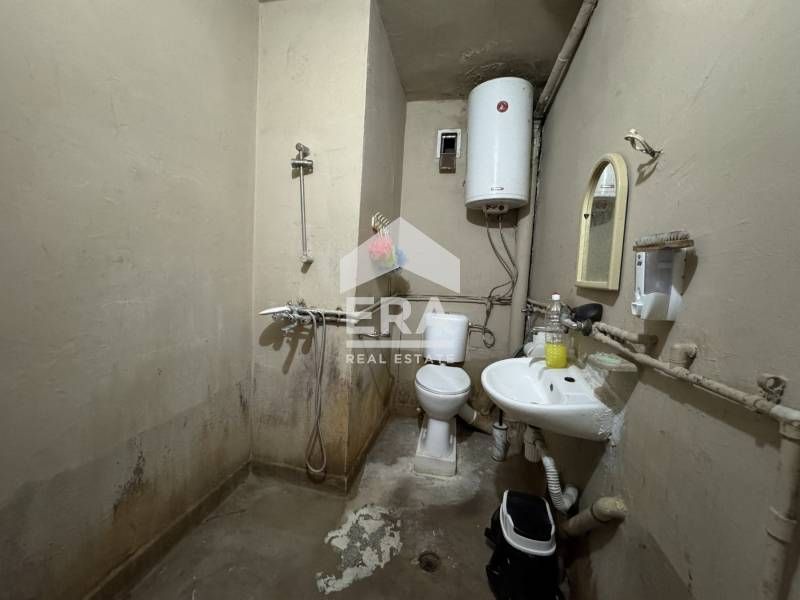 Продава се Двустаен апартамент в с. Калипетрово, Област Силистра - 74 кв.м за 276 €/кв.м - Снимка #8