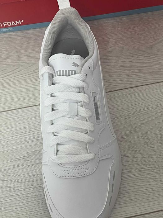 Puma White Sneakers 44,5