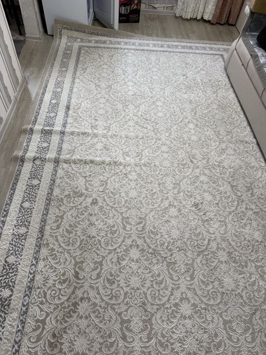 Продам ковер для залла