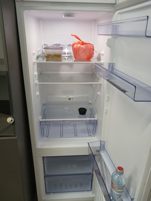 Холодильник новый