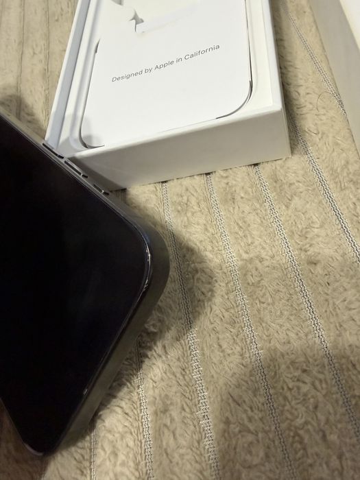 Iphone 15 pro black titaniu