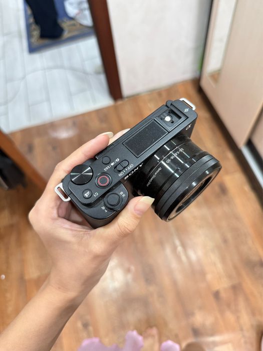 Sony Zv e-10  продам