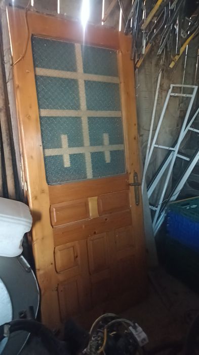 Ușă din lemn fără toc 300 RON bucata