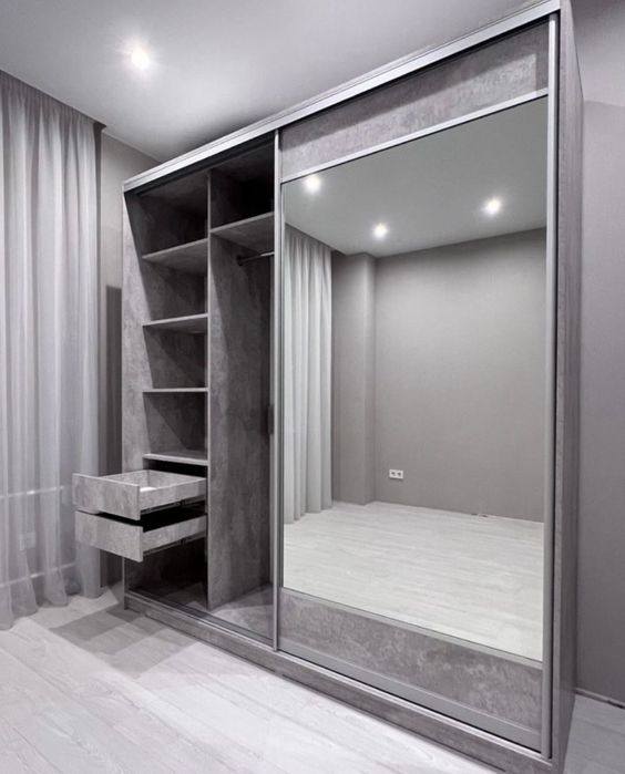 Шкаф купе серый как новый