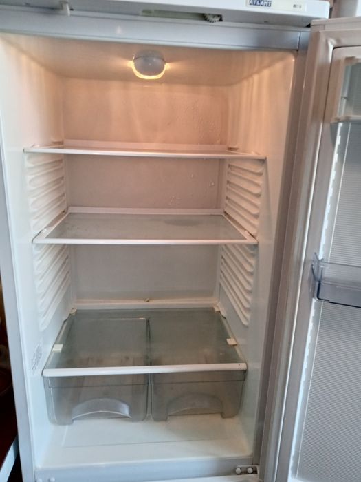 Продам холодильник