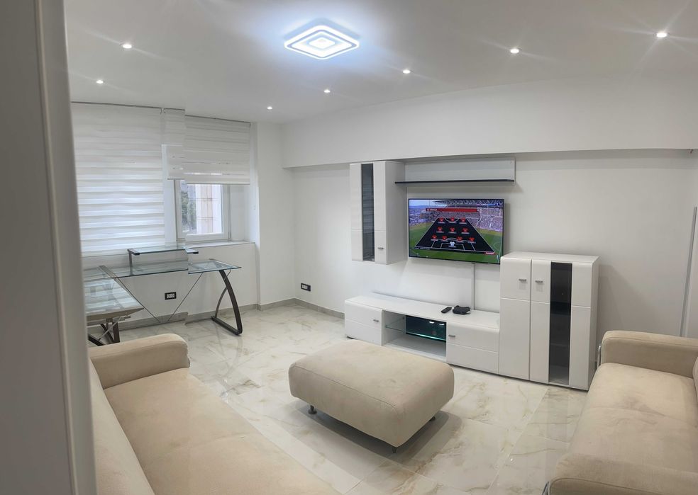 De inchiriat Apartament de Lux, Central - Podgoria, Zona Bancilor