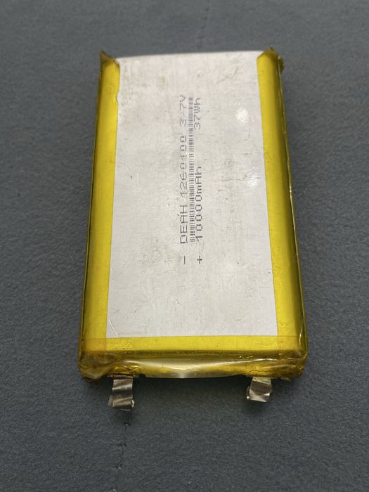 литий-полимерный аккумулятор 3.7V, 10000mAh