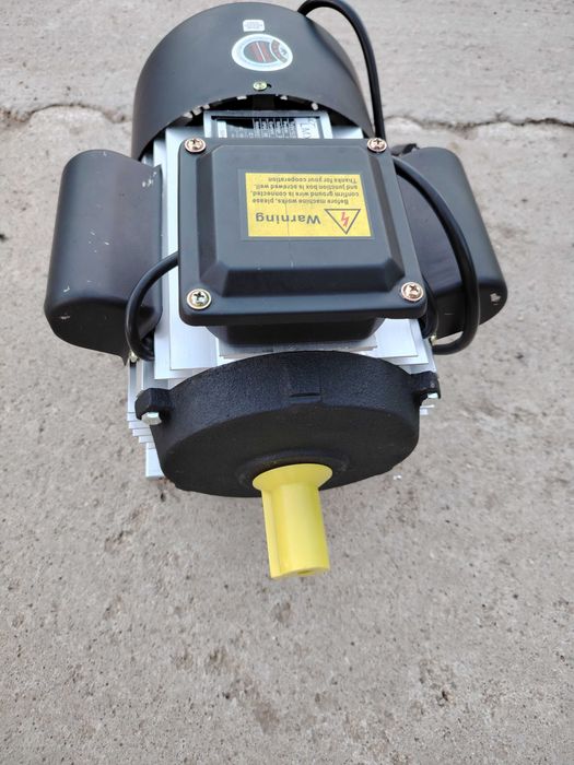 Motor electric inverter variator 5.5 kw 220 v pentru elevator