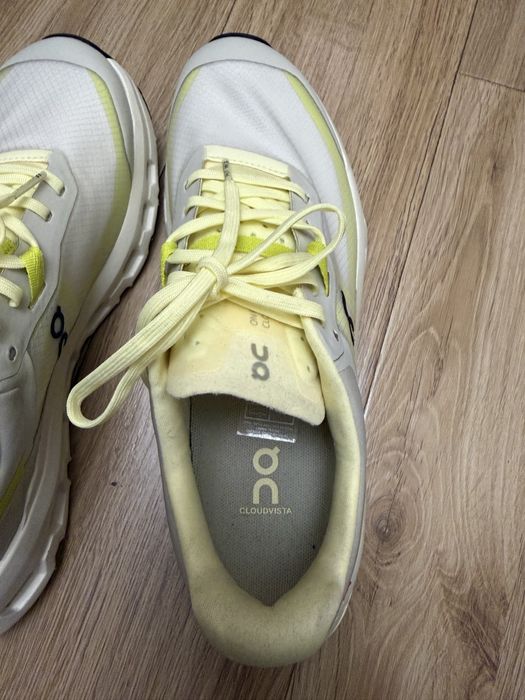 Продам кроссовки