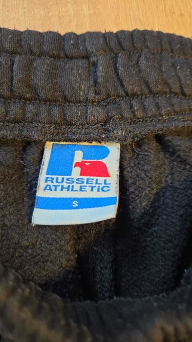 Pantaloni Russsell Athletic, mar.S, negri, orginali, in stare buna.