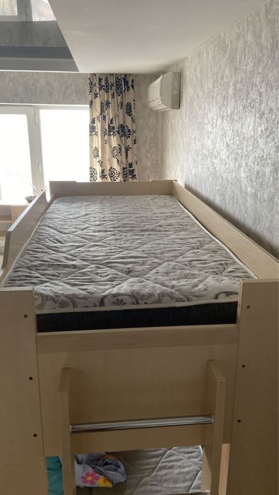 Продам двухярусный кровать