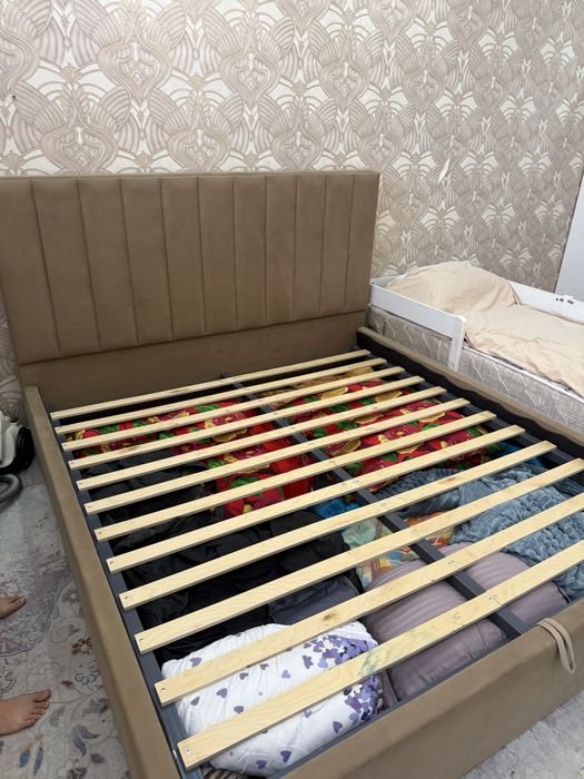 Продам двухспальный кровать