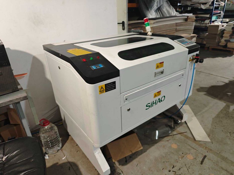 лазер CO2 – 100W , 700х500 мм.
