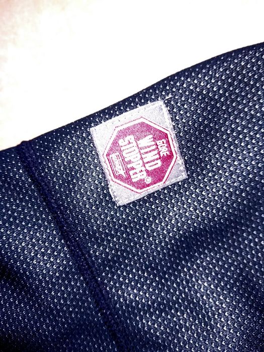 Pantalon din membrană stop wind.