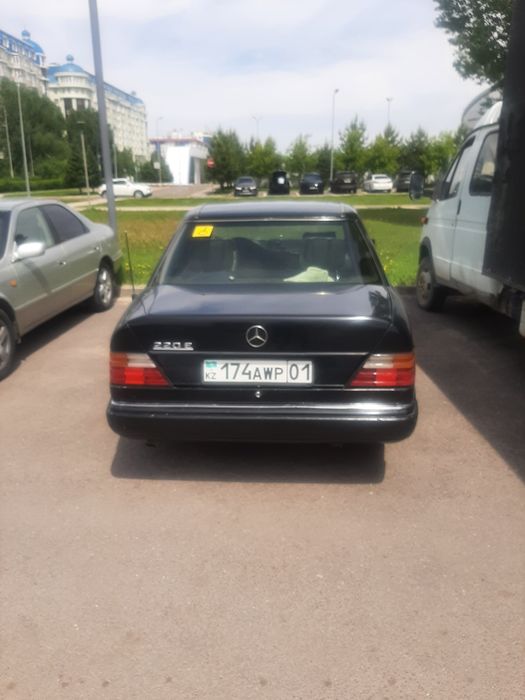 Продам Мерседес 124