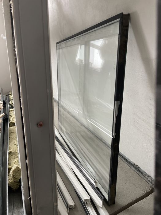 Пластиковое окно и дверь