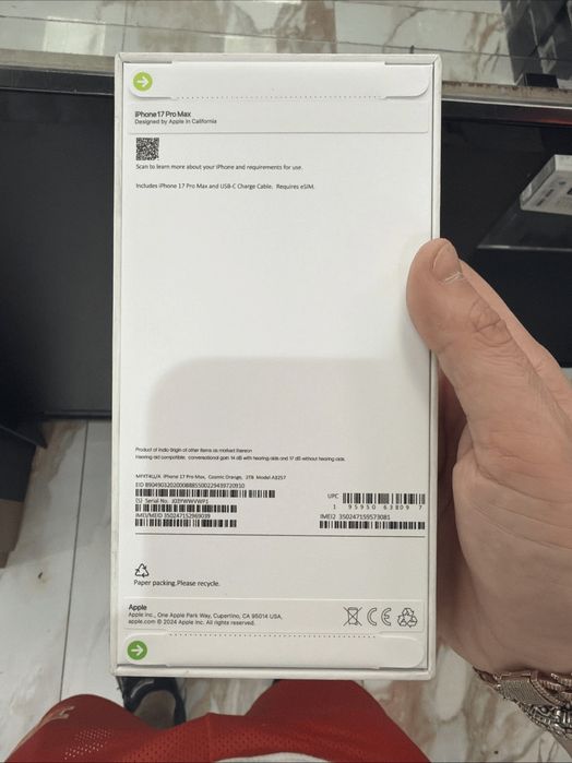 iPhone 17 Pro Max 2TB Cosmic Orange