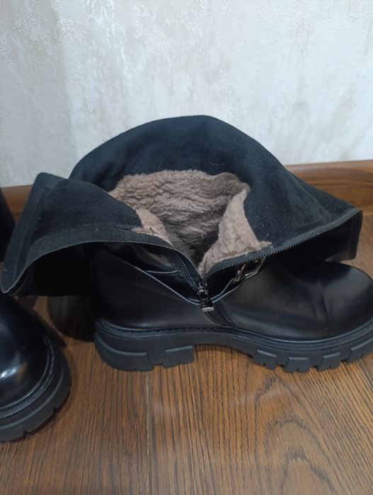 Продам зимние сапоги