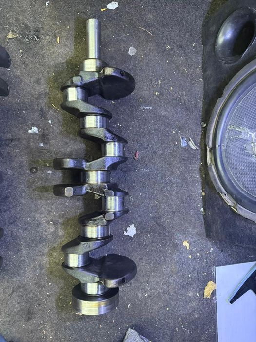 Продам коленвала от мерседес 102 двигатель