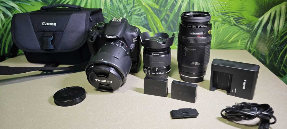 Vând kit complet Canon EOS 1200D + 3 obiective + accesorii