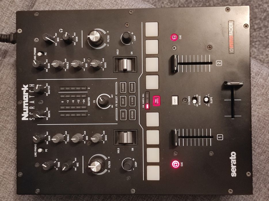 Numark Scratch DJ Mixer със Serato