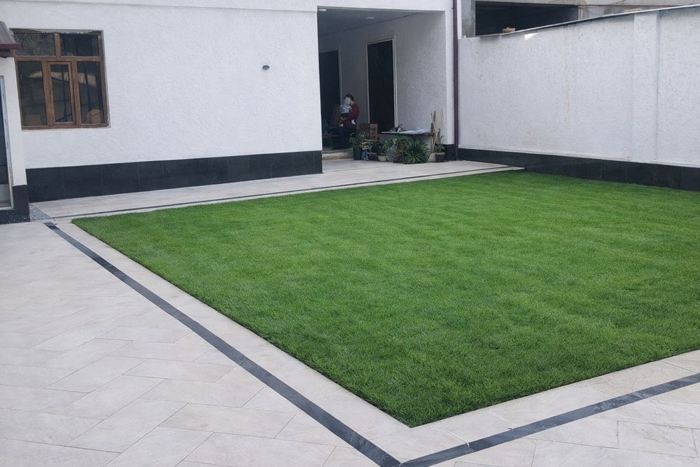 Uy sotiladi . 165 000 $ . 2.5 sotik . 2 qavat 150 m². Yashashga tayor