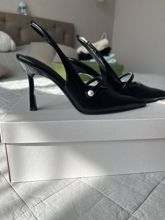 Босоножки с открытой пяткой