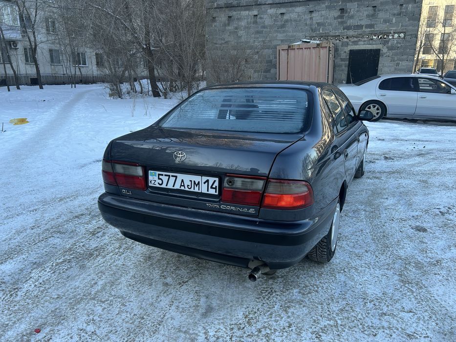 Продам тойота карина е