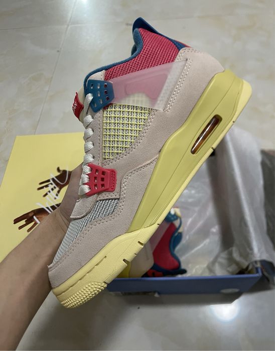 Air Jordan 4 Retro x Union Guava Ice