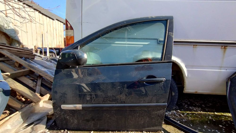 На части Клио 1,5 dci, 75Hp, 2012 г, двигател 164000 км.