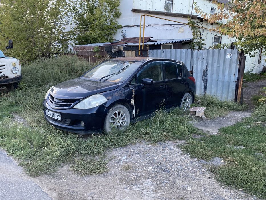 Разбор ниссан тиида