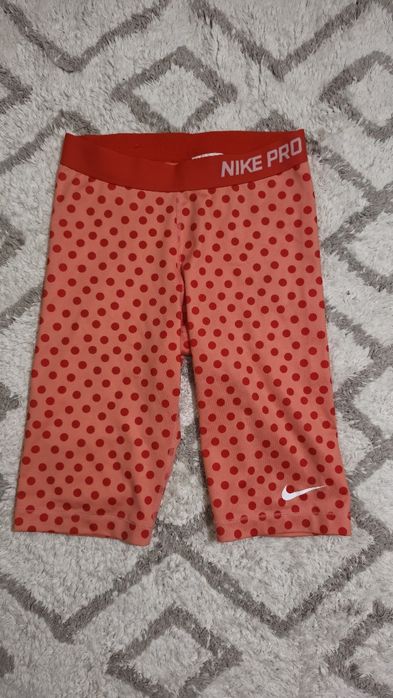Къс цветен клин Nike