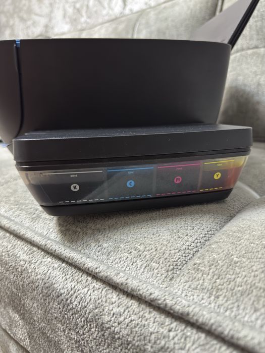 Продам принтер 3в1 цветной HP