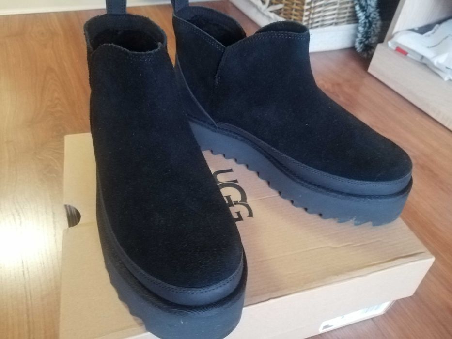 UGG боти нови - 40  номер.