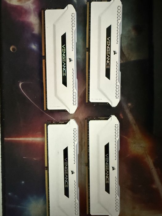 Corsair VENGEANCE RGB PRO DDR4 3600MHz – 32GB (4×8GB) White