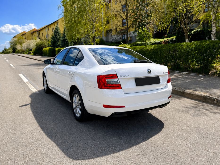 Skoda Octavia 2.0 TDI DSG 2015 Euro 6 | Navi Mare | Încălzire Scaune | Senzori Față-Spate
