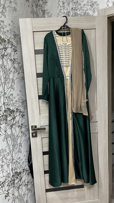 продам шикарное платье