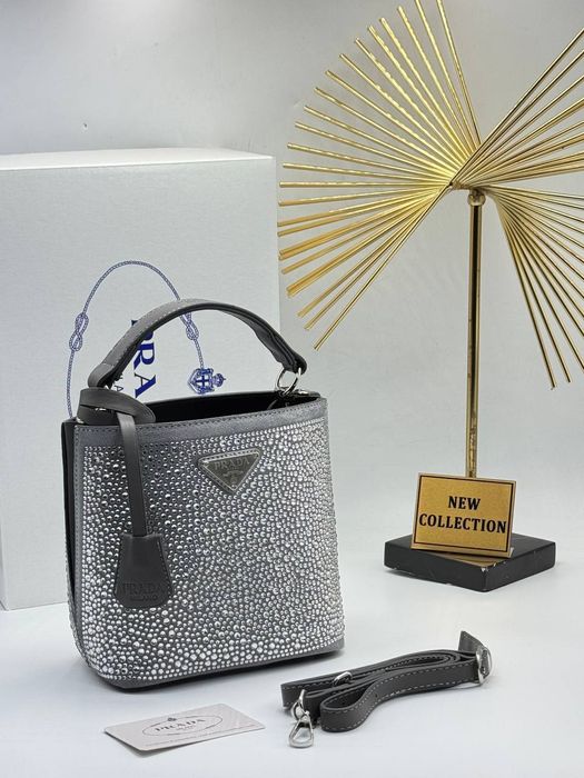 Стилна дамска чанта