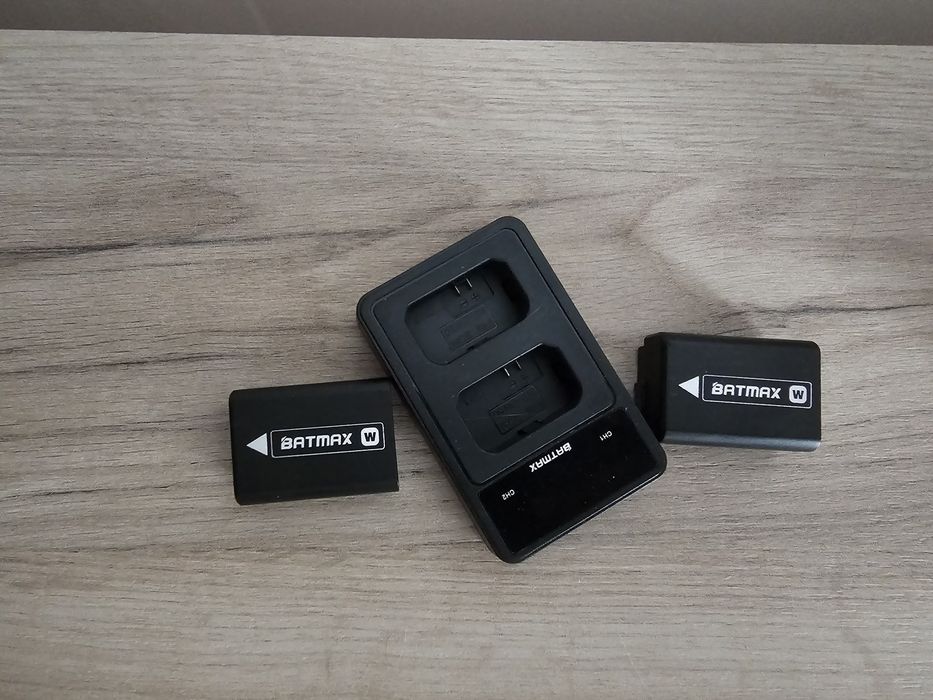 Pachet Complet Vlog & Streaming – Sony Alpha ZV-E10 + Obiectiv 16-50mm și Accesorii Premium (Gata de utilizare)