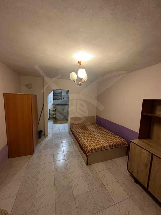 Дава се под наем Двустаен апартамент в Варна, Левски - 30 кв.м за 200 € - Снимка #1